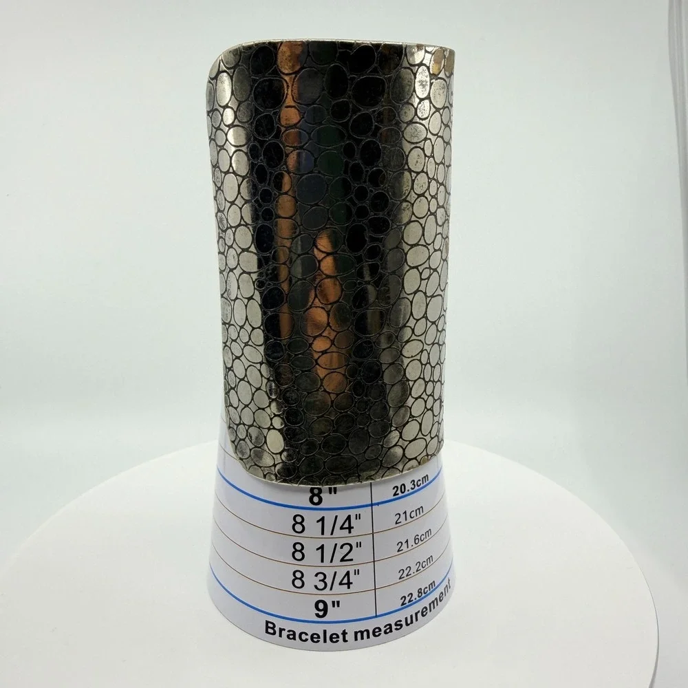 Vintage Silver Tone Tall Cuff Bracelet Embossed Pebble Pattern Modernist‎ Retro
